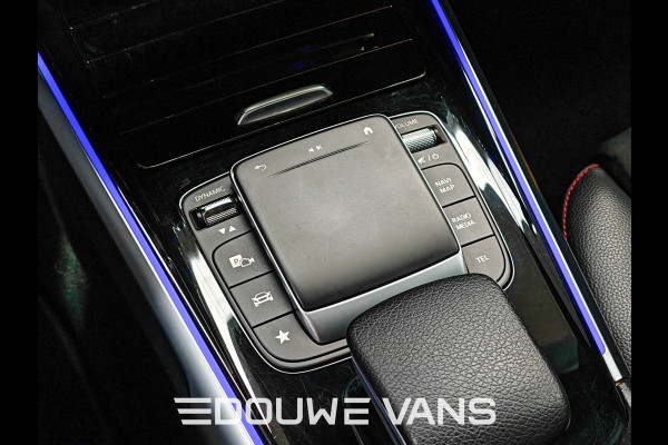 Mercedes-Benz Glb 200 Automaat Panorama AMG-Line Trekhaak Ambiente Verli. Stoelverw. Navi Night Pakket