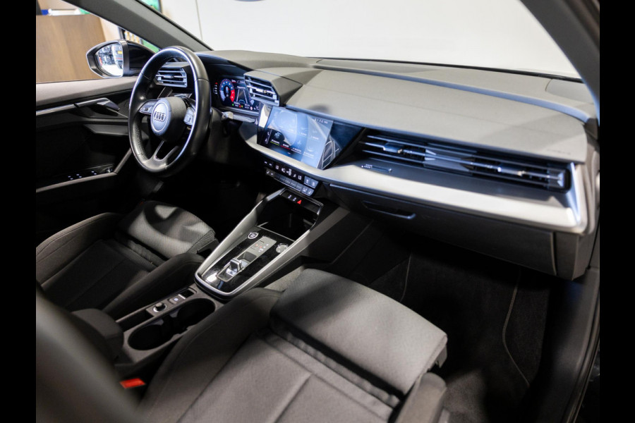 Audi A3 Sportback 35 TFSI Advanced edition / 150pk / NAP / Stoelverwarming / Adaptieve cruise control / Sportstoelen /