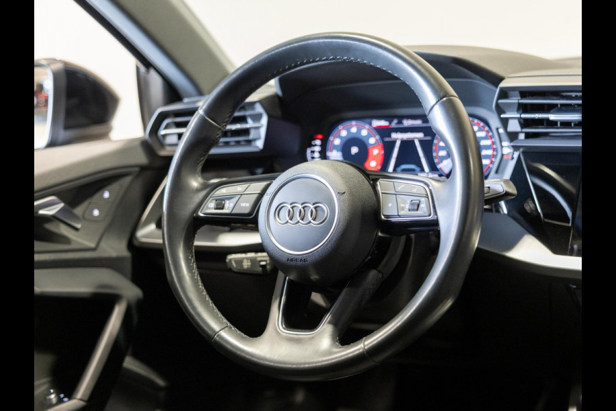Audi A3 Sportback 35 TFSI Advanced edition / 150pk / NAP / Stoelverwarming / Adaptieve cruise control / Sportstoelen /