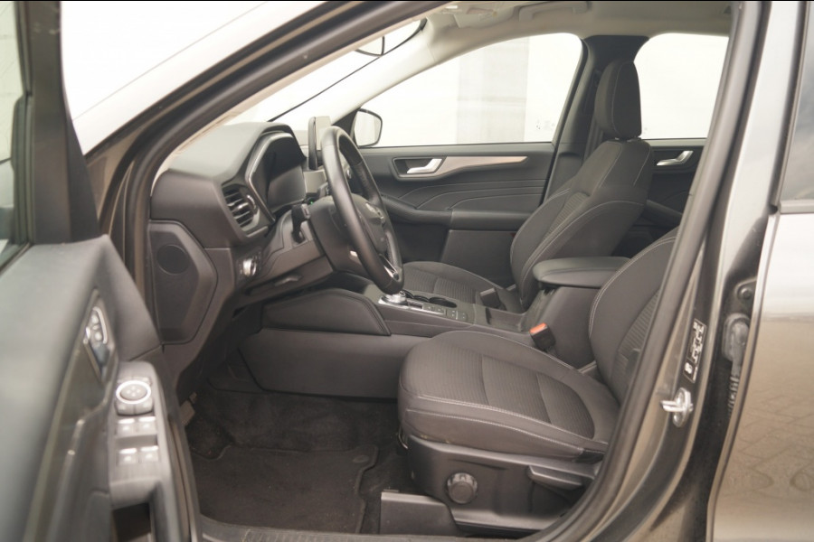 Ford Kuga 2.5 PHEV Titanium -NAVI-CAM-TREKHAAK-NAVI-