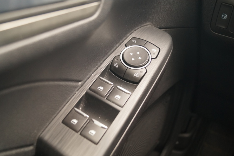 Ford Kuga 2.5 PHEV Titanium -NAVI-CAM-TREKHAAK-NAVI-
