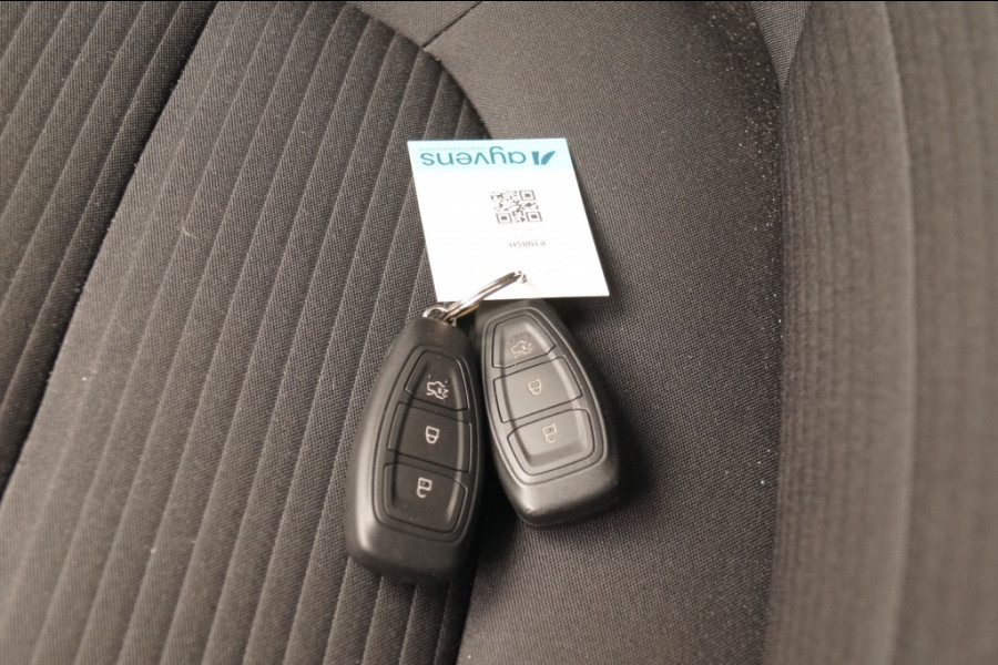 Ford Kuga 2.5 PHEV Titanium -NAVI-CAM-TREKHAAK-NAVI-