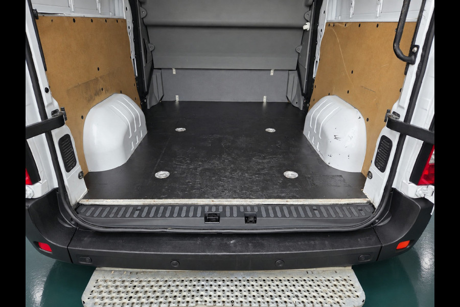 Peugeot Boxer /Renault Master 2.3 dCi L2H2 DC 7-Persoons Airco Cruisecontrol 136Pk Dubbelcabine