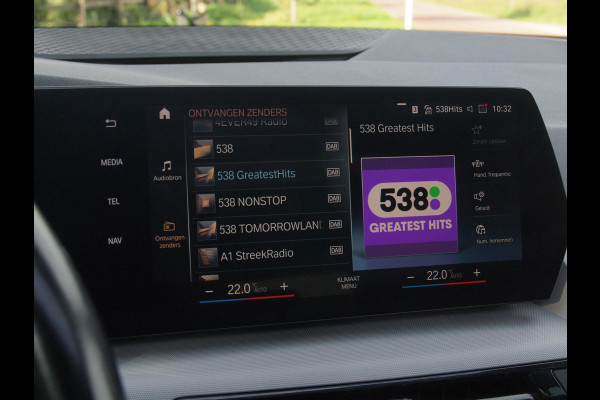 BMW 2 Serie Active Tourer 225e xDrive | Panoramadak | Harman Kardon | Camera| Sfeerverlichting | NL-Auto |