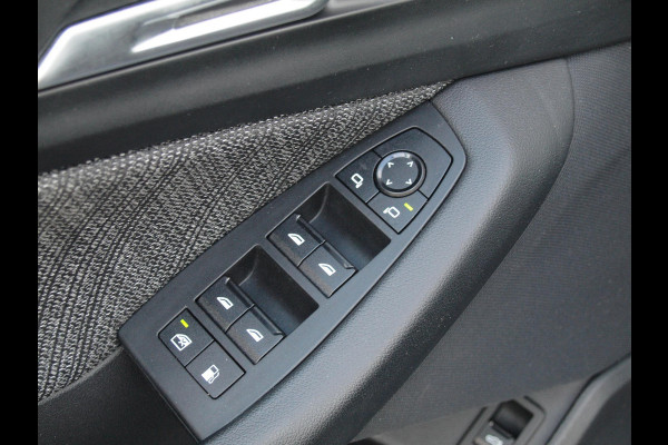 BMW 2 Serie Active Tourer 225e xDrive | Panoramadak | Harman Kardon | Camera| Sfeerverlichting | NL-Auto |