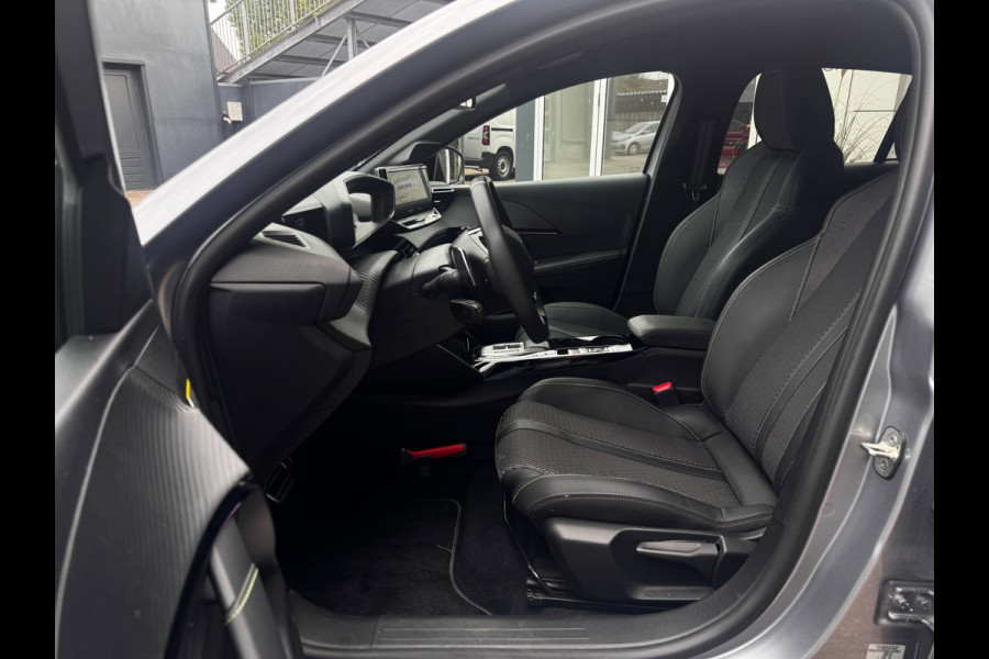 Peugeot 208 1.2 Hybrid 145 e-DCS6 GT | NL-Auto | 360 Camera | Navigatie | Adaptive Cruise | Automaat | Virtual Cockpit