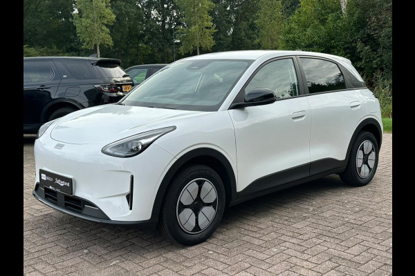 GEELY E2 Max 47.14 kWh 81 PK |  252 Km actieradius | Verwarmbare voorstoelen en stuurwiel | Achteruitrijcamera en parkeersensoren achter | 8,8″ digitaal instrumentenpaneel en 14,6″ multimediascherm met Flyme Auto | 2026