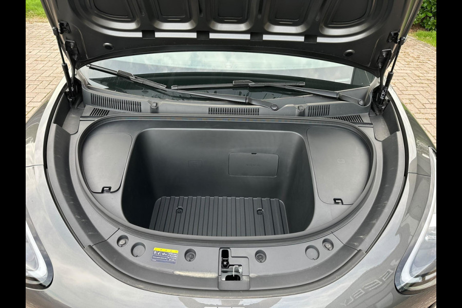 GEELY E2 Max 47.14 kWh 81 PK |  252 Km actieradius | Verwarmbare voorstoelen en stuurwiel | Achteruitrijcamera en parkeersensoren achter | 8,8″ digitaal instrumentenpaneel en 14,6″ multimediascherm met Flyme Auto | 2026
