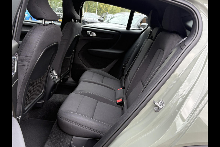 Volvo C40 Recharge Ultimate 69 kWh WAMTEPOMP | STOEL/STUURVERWARMING | SOH 93% | 360° CAMERA | ELEKTRISCHE ACHTERKLEP