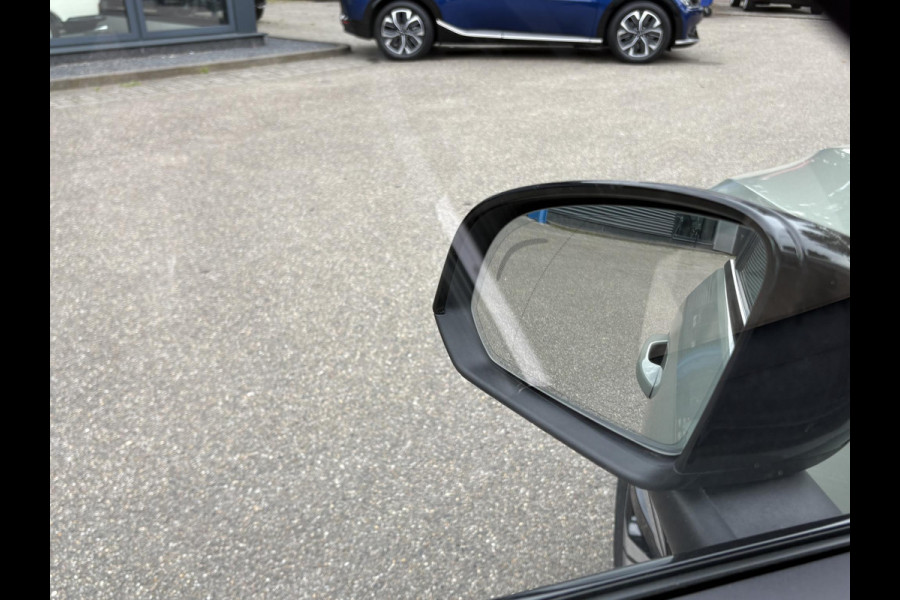 Volvo C40 Recharge Ultimate 69 kWh WAMTEPOMP | STOEL/STUURVERWARMING | SOH 93% | 360° CAMERA | ELEKTRISCHE ACHTERKLEP