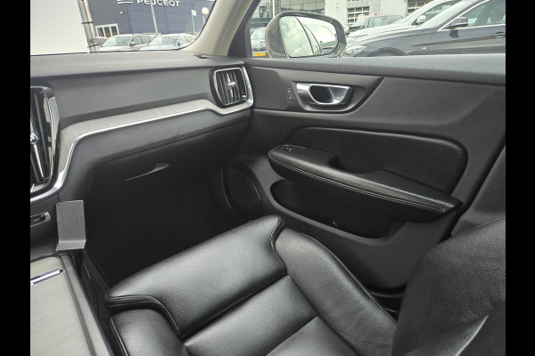 Volvo V60 2.0 B3 Inscription | Trekhaak| Comfort Stoelen| Dealer onderhouden|