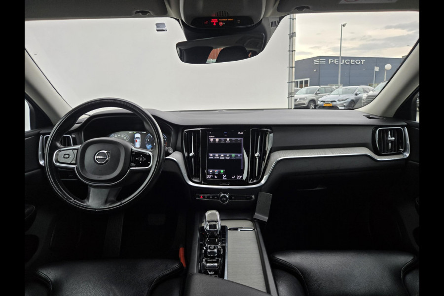 Volvo V60 2.0 B3 Inscription | Trekhaak| Comfort Stoelen| Dealer onderhouden|