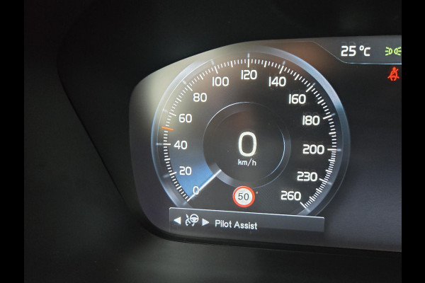 Volvo V60 2.0 B3 Inscription | Trekhaak| Comfort Stoelen| Dealer onderhouden|