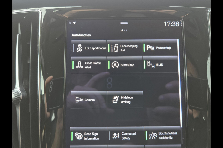 Volvo V60 2.0 B3 Inscription | Trekhaak| Comfort Stoelen| Dealer onderhouden|