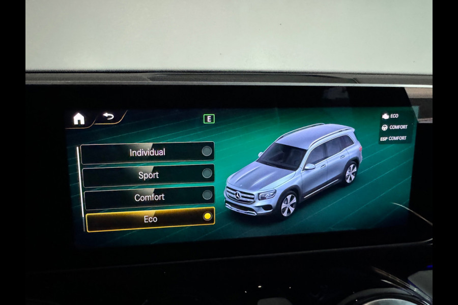 Mercedes-Benz Glb 250 AMG 4MATIC Pano|Sfeer|360 Camera|Stoelverwarming