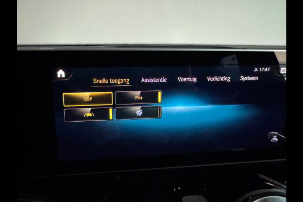 Mercedes-Benz Glb 250 AMG 4MATIC Pano|Sfeer|360 Camera|Stoelverwarming