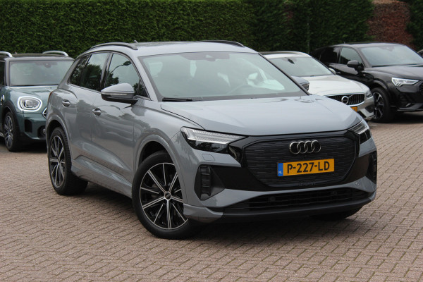 Audi Q4 e-tron 35 Advanced edition 55 kWh / SOH 93,1% / Camera / Leder / Keyless / Matrix LED / 20'' / Warmtepomp / Elektr. Bestuurdersstoel / Stoelverwarming / DAB / ACC