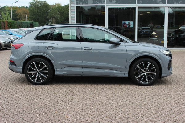 Audi Q4 e-tron 35 Advanced edition 55 kWh / SoH 93,1% / Camera / Leder / Keyless / Matrix LED / 20'' / Warmtepomp / Elektr. Bestuurdersstoel / Stoelverwarming / DAB / ACC