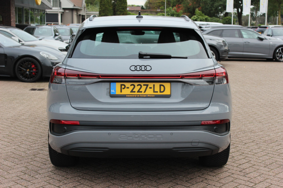 Audi Q4 e-tron 35 Advanced edition 55 kWh / SoH 93,1% / Camera / Leder / Keyless / Matrix LED / 20'' / Warmtepomp / Elektr. Bestuurdersstoel / Stoelverwarming / DAB / ACC