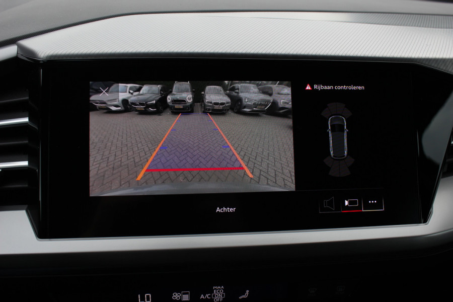 Audi Q4 e-tron 35 Advanced edition 55 kWh / SoH 93,1% / Camera / Leder / Keyless / Matrix LED / 20'' / Warmtepomp / Elektr. Bestuurdersstoel / Stoelverwarming / DAB / ACC
