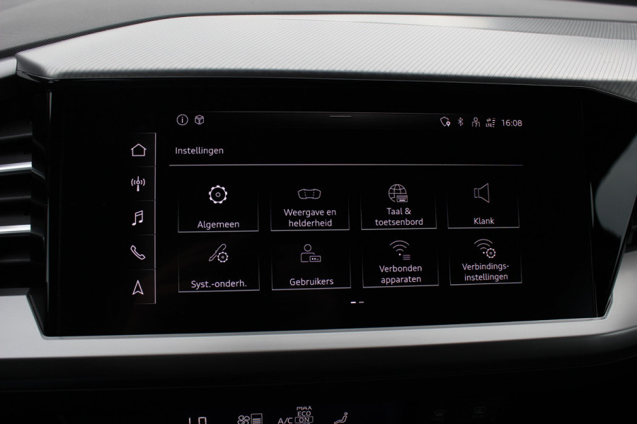 Audi Q4 e-tron 35 Advanced edition 55 kWh / SoH 93,1% / Camera / Leder / Keyless / Matrix LED / 20'' / Warmtepomp / Elektr. Bestuurdersstoel / Stoelverwarming / DAB / ACC