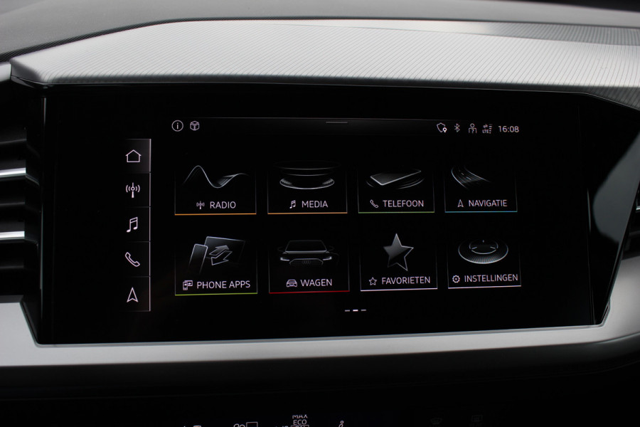Audi Q4 e-tron 35 Advanced edition 55 kWh / SoH 93,1% / Camera / Leder / Keyless / Matrix LED / 20'' / Warmtepomp / Elektr. Bestuurdersstoel / Stoelverwarming / DAB / ACC
