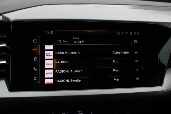 Audi Q4 e-tron 35 Advanced edition 55 kWh / SoH 93,1% / Camera / Leder / Keyless / Matrix LED / 20'' / Warmtepomp / Elektr. Bestuurdersstoel / Stoelverwarming / DAB / ACC