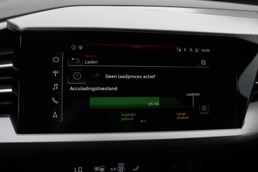 Audi Q4 e-tron 35 Advanced edition 55 kWh / SoH 93,1% / Camera / Leder / Keyless / Matrix LED / 20'' / Warmtepomp / Elektr. Bestuurdersstoel / Stoelverwarming / DAB / ACC