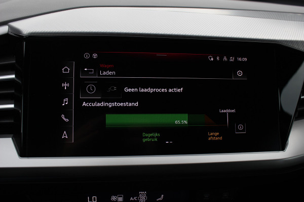 Audi Q4 e-tron 35 Advanced edition 55 kWh / SoH 93,1% / Camera / Leder / Keyless / Matrix LED / 20'' / Warmtepomp / Elektr. Bestuurdersstoel / Stoelverwarming / DAB / ACC