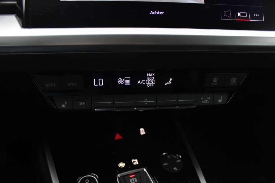 Audi Q4 e-tron 35 Advanced edition 55 kWh / SoH 93,1% / Camera / Leder / Keyless / Matrix LED / 20'' / Warmtepomp / Elektr. Bestuurdersstoel / Stoelverwarming / DAB / ACC