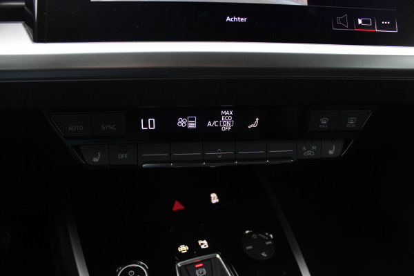 Audi Q4 e-tron 35 Advanced edition 55 kWh / SoH 93,1% / Camera / Leder / Keyless / Matrix LED / 20'' / Warmtepomp / Elektr. Bestuurdersstoel / Stoelverwarming / DAB / ACC