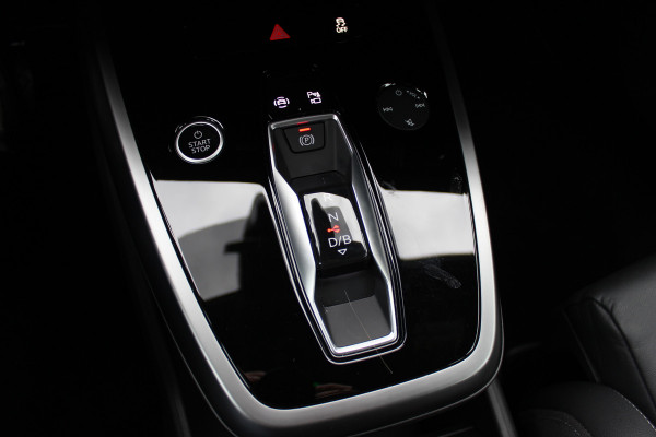 Audi Q4 e-tron 35 Advanced edition 55 kWh / SoH 93,1% / Camera / Leder / Keyless / Matrix LED / 20'' / Warmtepomp / Elektr. Bestuurdersstoel / Stoelverwarming / DAB / ACC