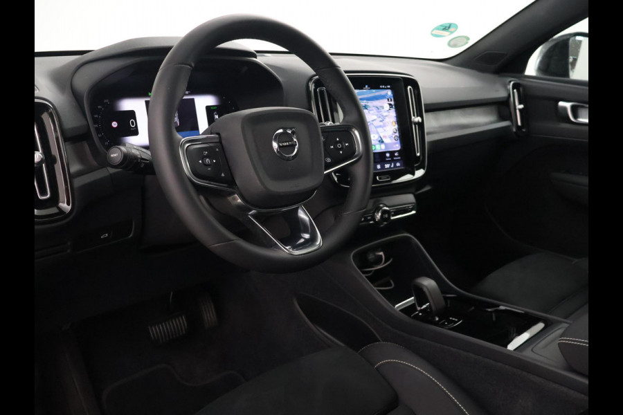Volvo C40 SINGLE MOTOR EXTENDED RANGE PLUS 82 kWh 97% SOH + ELEK. TREKHAAK | 20 INCH | PANORAMA | CAMERA