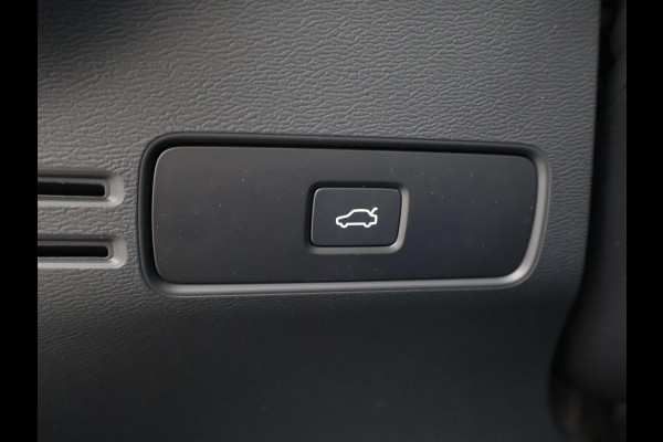 Volvo C40 SINGLE MOTOR EXTENDED RANGE PLUS 82 kWh 97% SOH + ELEK. TREKHAAK | 20 INCH | PANORAMA | CAMERA