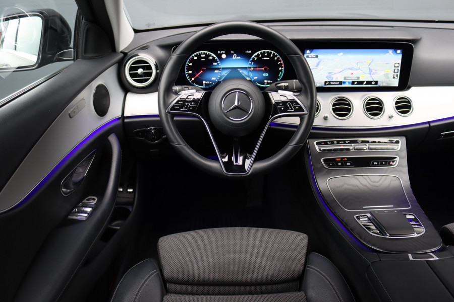 Mercedes-Benz E-Klasse Estate 300 e Business Solution Luxury | Trekhaak | Augmented Reality | Surround Camera | Keyless Go | Sfeerverlichting | Dodehoekassistent | Multibeam LED |
