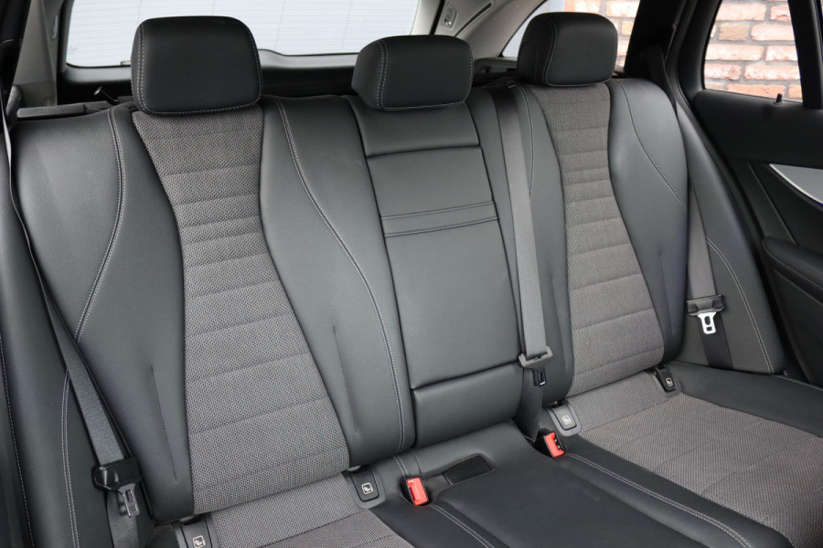 Mercedes-Benz E-Klasse Estate 300 e Business Solution Luxury | Trekhaak | Augmented Reality | Surround Camera | Keyless Go | Sfeerverlichting | Dodehoekassistent | Multibeam LED |