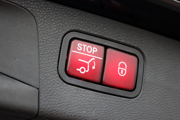 Mercedes-Benz E-Klasse Estate 300 e Business Solution Luxury | Trekhaak | Augmented Reality | Surround Camera | Keyless Go | Sfeerverlichting | Dodehoekassistent | Multibeam LED |