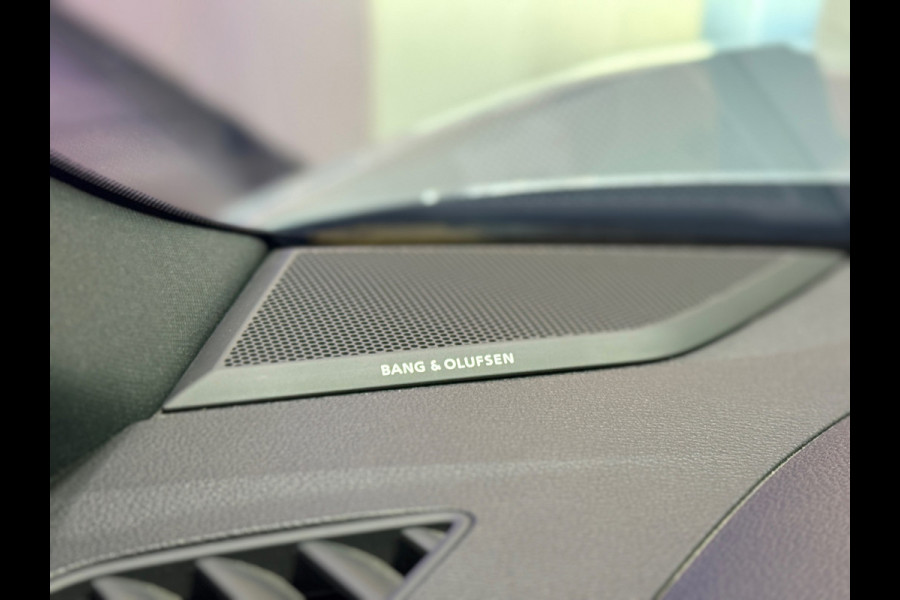 Audi RS Q3 Sportback 2.5 TFSI QUATTRO|Pano | Nardo Grey | Matrix LED | B&O | RS Sportstoelen | Keyless | Blindspot