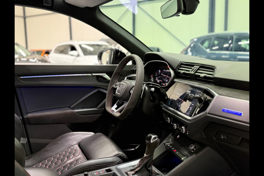 Audi RS Q3 Sportback 2.5 TFSI QUATTRO|Pano | Nardo Grey | Matrix LED | B&O | RS Sportstoelen | Keyless | Blindspot