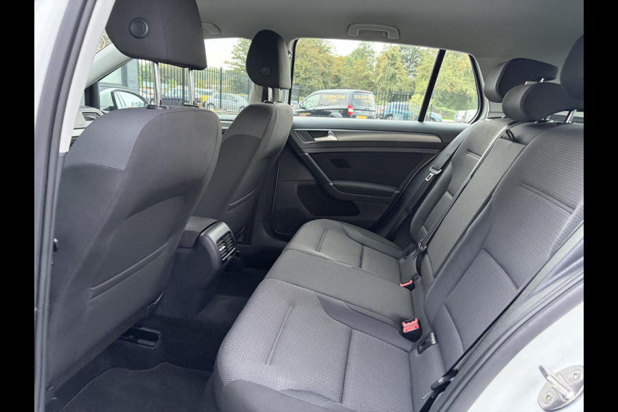 Volkswagen e-Golf e-Golf ✓SOH 85,18 %✓2e Eigenaar✓Carplay✓Navi✓Clima✓Cruise✓Pdc V+A✓136pk✓Lm velgen✓Bj 12-2018✓N.A.P✓Apk tot 10-2027