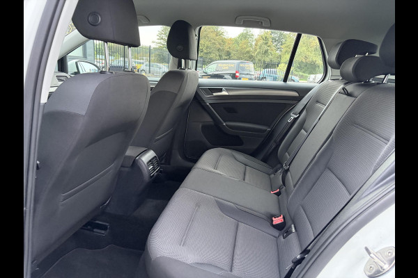 Volkswagen e-Golf e-Golf ✓SOH 85,18 %✓2e Eigenaar✓Carplay✓Navi✓Clima✓Cruise✓Pdc V+A✓136pk✓Lm velgen✓Bj 12-2018✓N.A.P✓Apk tot 10-2027