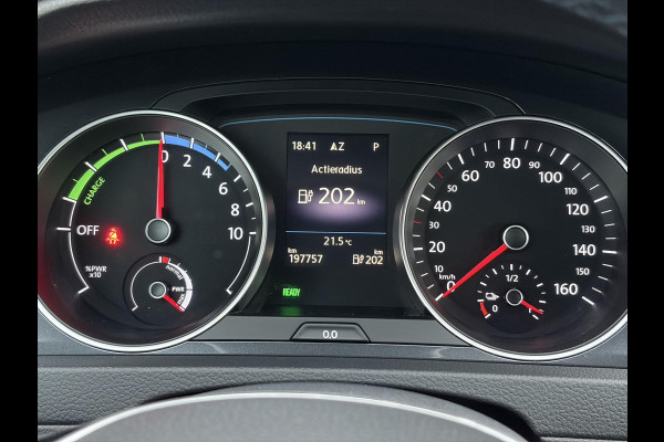 Volkswagen e-Golf e-Golf ✓SOH 85,18 %✓2e Eigenaar✓Carplay✓Navi✓Clima✓Cruise✓Pdc V+A✓136pk✓Lm velgen✓Bj 12-2018✓N.A.P✓Apk tot 10-2027