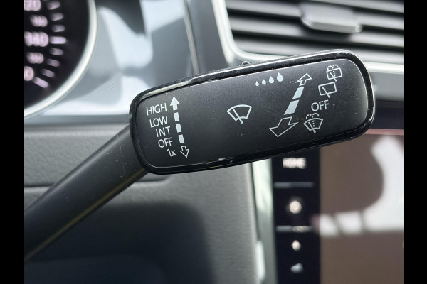 Volkswagen e-Golf e-Golf ✓SOH 85,18 %✓2e Eigenaar✓Carplay✓Navi✓Clima✓Cruise✓Pdc V+A✓136pk✓Lm velgen✓Bj 12-2018✓N.A.P✓Apk tot 10-2027