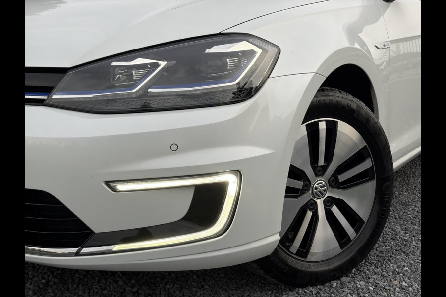 Volkswagen e-Golf e-Golf ✓SOH 85,18 %✓2e Eigenaar✓Carplay✓Navi✓Clima✓Cruise✓Pdc V+A✓136pk✓Lm velgen✓Bj 12-2018✓N.A.P✓Apk tot 10-2027