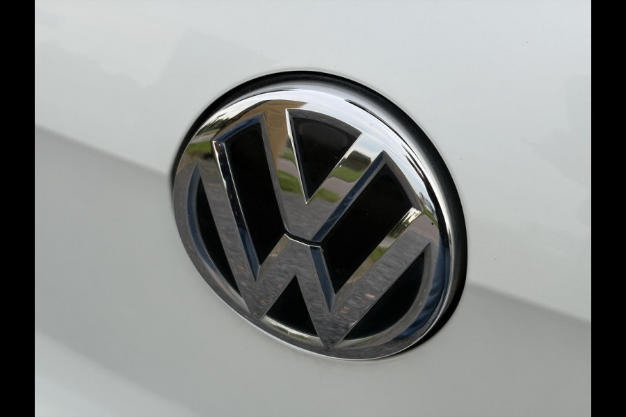 Volkswagen e-Golf e-Golf ✓SOH 85,18 %✓2e Eigenaar✓Carplay✓Navi✓Clima✓Cruise✓Pdc V+A✓136pk✓Lm velgen✓Bj 12-2018✓N.A.P✓Apk tot 10-2027