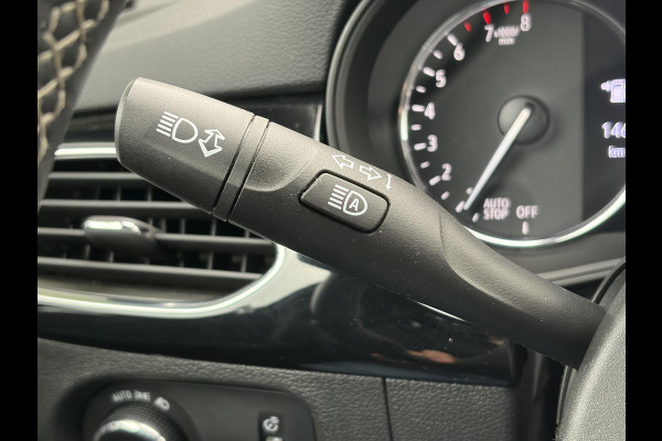 Opel Astra Sports Tourer 1.2 Elegance ✓110pk✓Camera✓Carplay✓Navi✓Halfleder✓Keyless✓Trekhaak✓Pdc V+A✓Clima✓Cruise✓Elekt Stoel✓Recent beurt gehad✓Dodehoeksensor✓Rijstrooksensor✓Lm velgen✓N.A.P✓Apk tot 11-2027