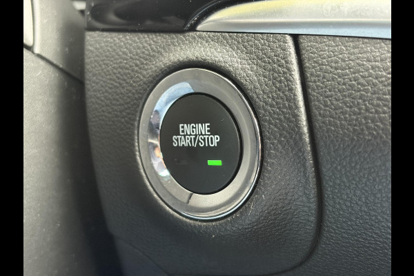 Opel Astra Sports Tourer 1.2 Elegance ✓110pk✓Camera✓Carplay✓Navi✓Halfleder✓Keyless✓Trekhaak✓Pdc V+A✓Clima✓Cruise✓Elekt Stoel✓Recent beurt gehad✓Dodehoeksensor✓Rijstrooksensor✓Lm velgen✓N.A.P✓Apk tot 11-2027