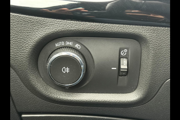 Opel Astra Sports Tourer 1.2 Elegance ✓110pk✓Camera✓Carplay✓Navi✓Halfleder✓Keyless✓Trekhaak✓Pdc V+A✓Clima✓Cruise✓Elekt Stoel✓Recent beurt gehad✓Dodehoeksensor✓Rijstrooksensor✓Lm velgen✓N.A.P✓Apk tot 11-2027