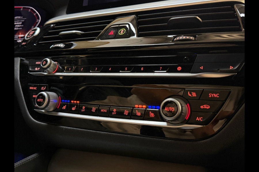 BMW 5 Serie 520i M-Sport|SERVICE-INCLUSIVE|PANO|MEMORY|NAP|SFEERVERLICHTING|STOELVENTILATIE|DISPLAY-KEY|