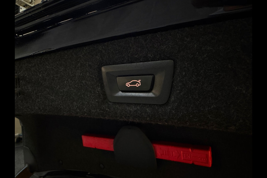 BMW 5 Serie 520i M-Sport|SERVICE-INCLUSIVE|PANO|MEMORY|NAP|SFEERVERLICHTING|STOELVENTILATIE|DISPLAY-KEY|